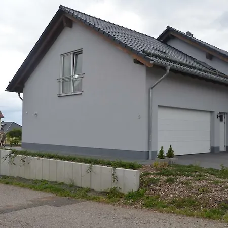 アパート Ferienwohnung Steinmann - Am Eifelsteig - ブランケンハイム